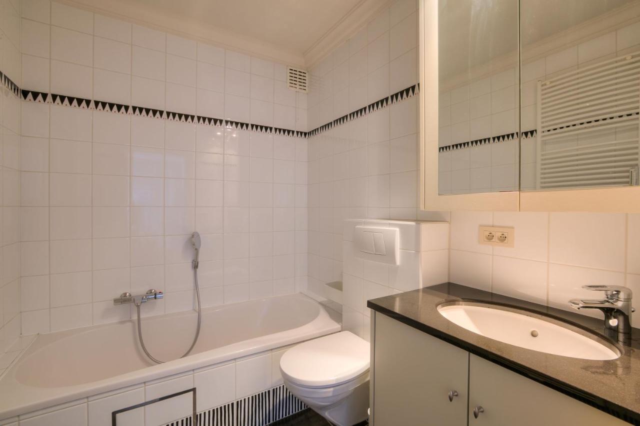 Appartementen Op De Zeedijk In Knokke Op De 3E En 4E Verdieping Van Logie Marie Екстер'єр фото